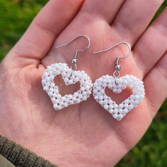 BOUCLES D'OREILLES - CŒURS BLANC